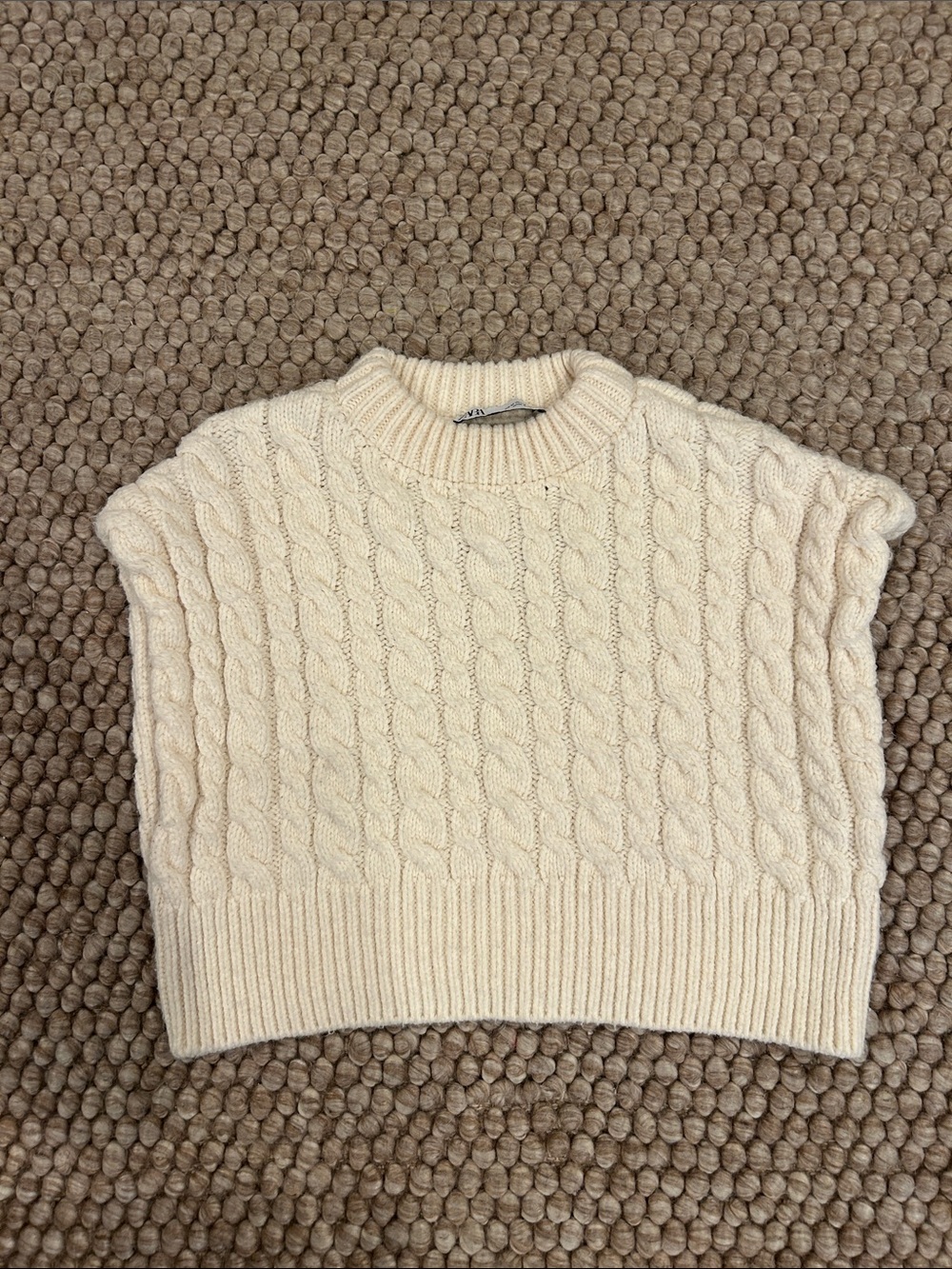 Zara Cream Cable-Knit Sleeveless Pullover